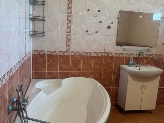 Оренда 3 кімнатноі квартири р-н 3 школи Шептицький