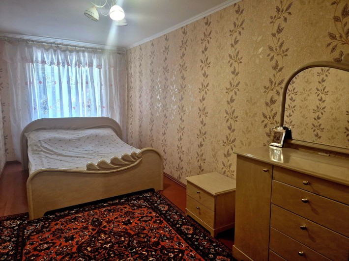 Здається 3 кімнатна квартира по вул. Зарічанська - фото 1