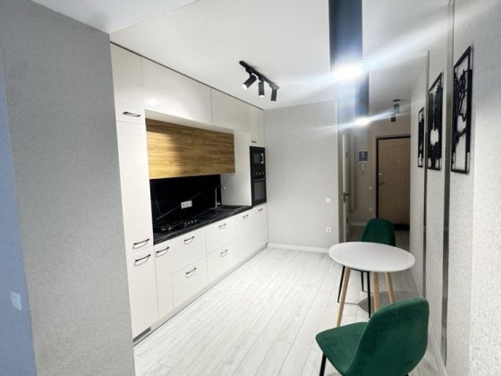 Оренда 1к новобудови в Центрі.Дизайнерський ремонт, меблі та техніка.16500+кп