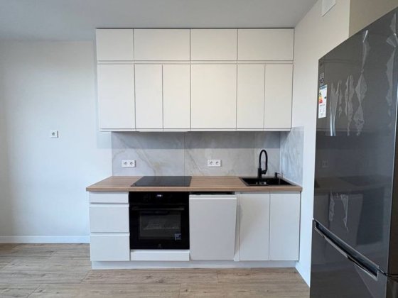 Здається в оренду квартира в новобудові Клузів