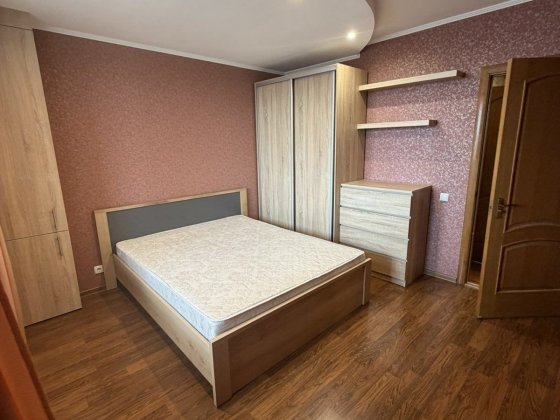 Здам в Оренду 2-х кімнатну квартиру 76м2 з ремонтом. В будинку є генератор, охорона, відеоспостереже Чабани
