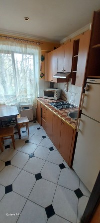 Аренда 2х комнатной с удобствами Центр Бузовая - фото 1