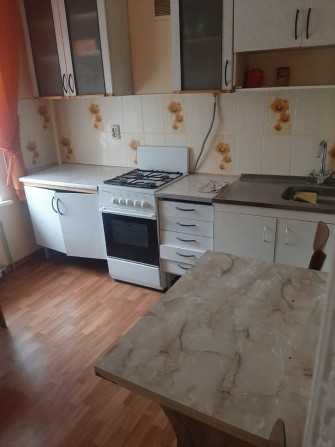 Аренда великої 2х кімнатноі квартири р-н 4 школа - фото 1