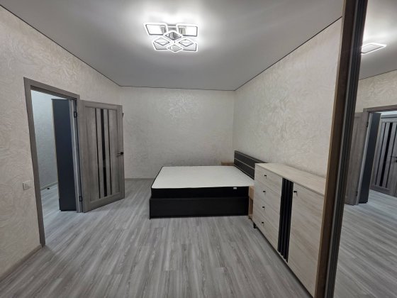 АРЕНДА 1-квартиры по ул.Мира центральная часть города Каменское