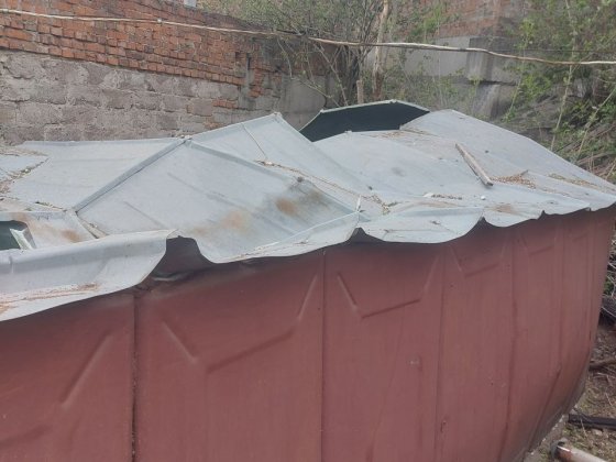 Продам металевий гараж в а/к 16 в районі епіцентру Чернігів