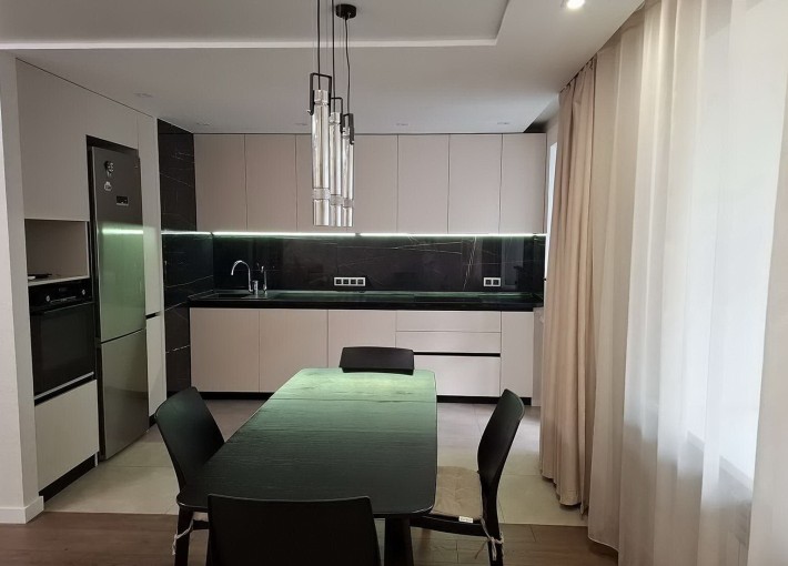 Продаж з ремонтом 3к квартири 84 кв. м на вул. Митрополита Андрія Шептицького, 3Б - фото 1