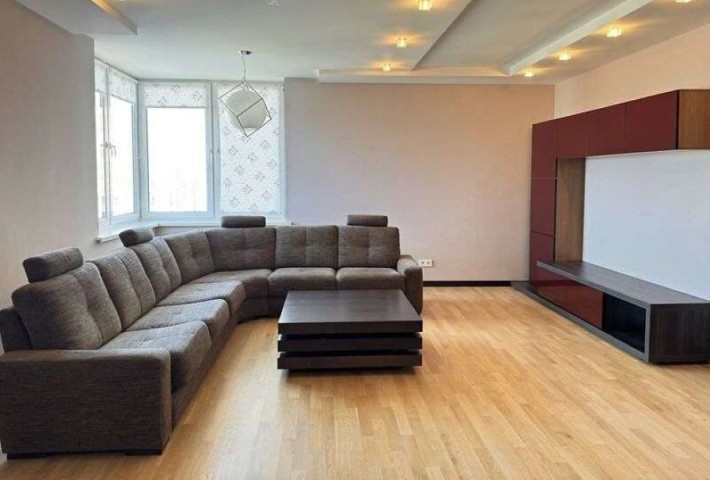 Продаж 3-к квартири вул. Олександри Екстер 13 - фото 1