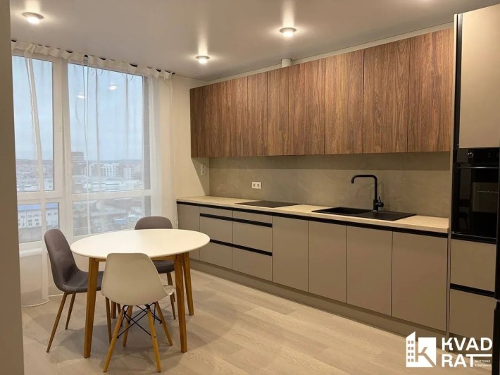 Простора 1.5 кі квартира з великим гардеробом в жк юван - фото 1