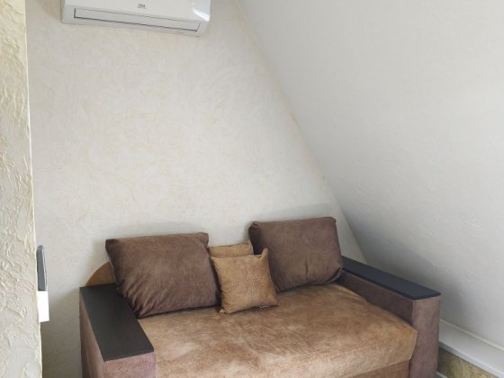 Оренда квартира-студія Крюківщина вул Освіти 10000грн газ електрика,безперебійний інтернет Вишневое