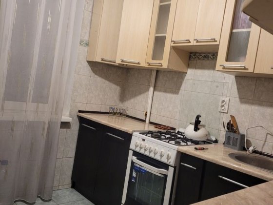 Оренда 2 км кв вул.Хоткевича (Дарницький),для пари або 1  чи 2 особи без дітей і тварин,можна на кор Ивано-Франковск