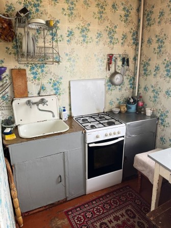 Сдам 2ком квартиру.Недорого в центре. - фото 1