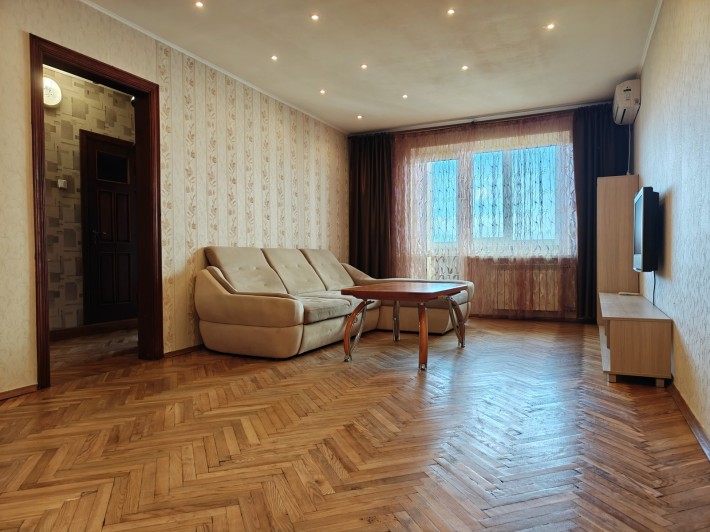 Продається 3-кімнатна квартира 77 м² по вулиці Анни Ахматової 6,  Позняки - фото 1