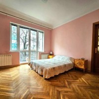 Продаж 3-к квартири вул. Інститутська 15/5 Киев