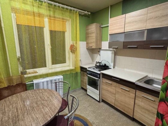 Сдам 1ком чешку на пл. Захисників України ( Освобождения) Кривой Рог