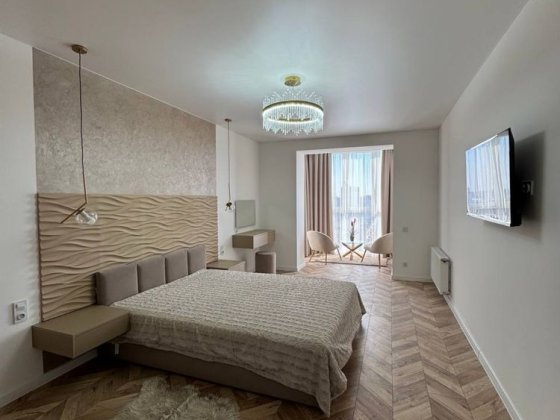 Двокімнатна квартира з дизайнерським ремонтом у центрі,можна з тваринками Ровно