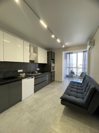 Перша здача. Велика двокімнатна. Козацький - фото 1