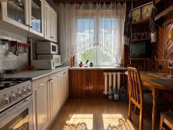 ЮВІЛЕЙНИЙ. Здам ДОБРОТНУ 1 кімнатну квартиру за ХОРОШОЮ ЦІНОЮ, поруч із Зупинкою. Ровно
