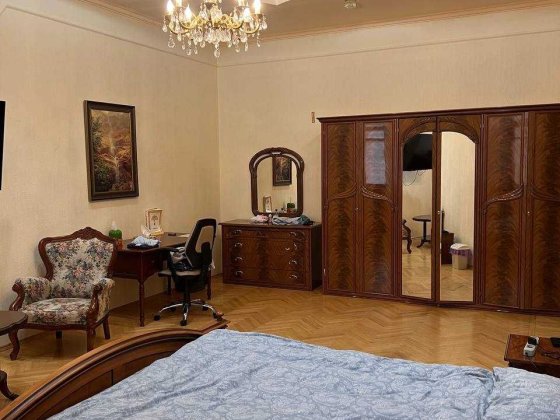 Оренда квартири в самому центрі. Великої площі: 160 кв.м. Полтава