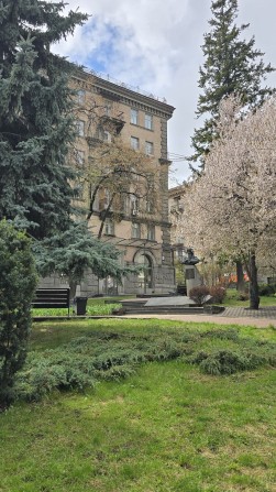 Оренда 2к квартири біля метро Хрещатик, вул Чикаленка 1-3/5 - фото 1