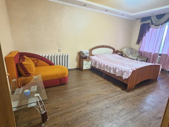 БЕЗ КОМІСІЇ. Від власника. Зупинка торговий центр