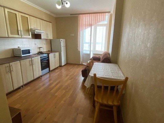 Оренда 1 кімн квартири 55 м.кв А.Ахматової 34 м.Позняки  поруч Ціна 14500 гр