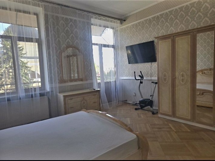 4кім квартира центр,вул О. Кобилянської, біля Собору,   можливо з тваринками - фото 1