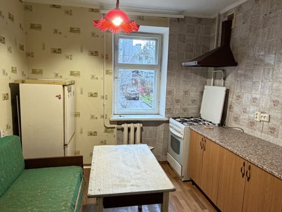 Оренда 3-х кімнатної квартири в центрі міста,світло не вимикають. Чернигов