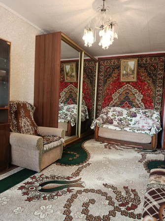 Однокімнатна,гарний стан,меблі, техніка - фото 1