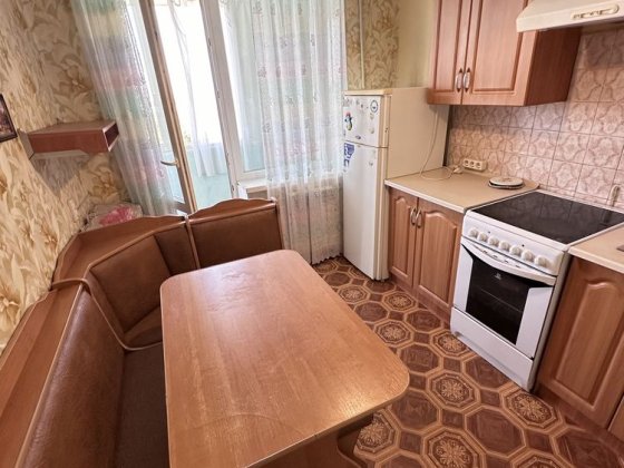 Сдам 1 но комнатную 12 Квартал