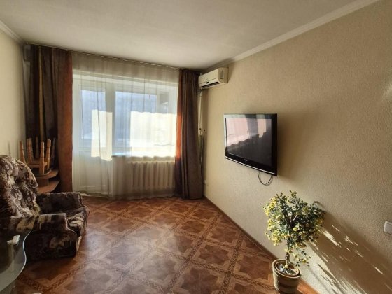 Сдам 1 к. кв-ру в начале  пр.Слобожанский
