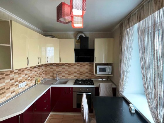 Здам 1-кімнатну квартиру на ж/м Червоний Камінь, вул. Савкіна, 6