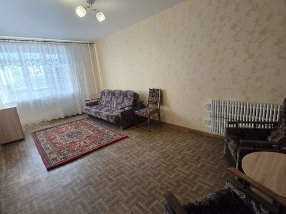 Оренда великої 1-кімнатної квартири, Космос
