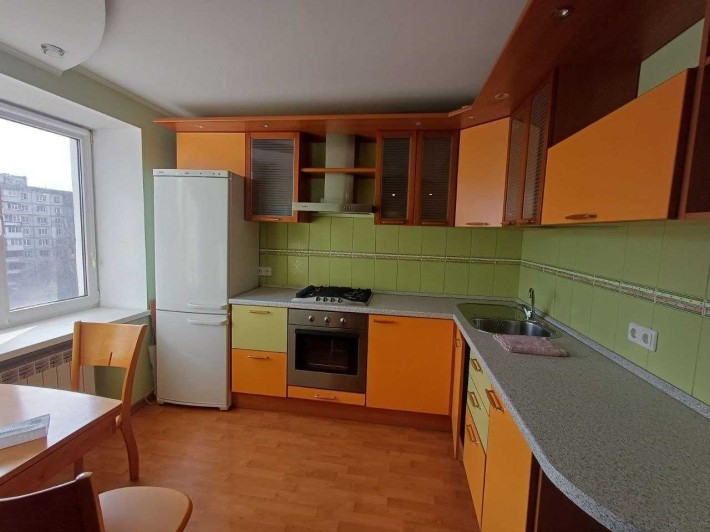2-кмн. квартира з ремонтом, 5/9, центр Космічного мікрорайону - фото 1