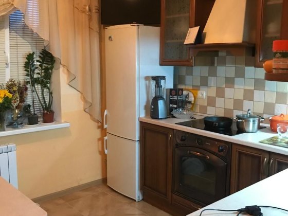 Метро Позняки 
Драгоманова сдаю однокомнатную