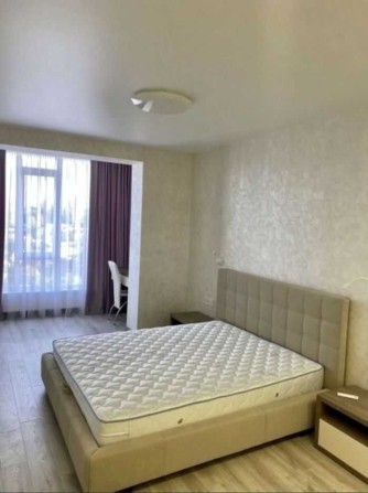 Сдаётся 2х комнатная квартира в ЖК Жуковский , ул. Левка Лукъяненка 24 - фото 1