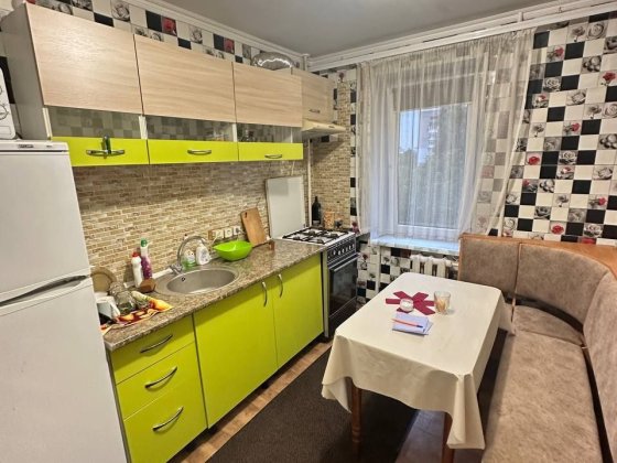 2к квартира на Амосова.