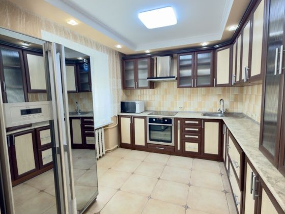 Оренда перша здача після власників простора чиста світла ЧорноволаАшан Львов