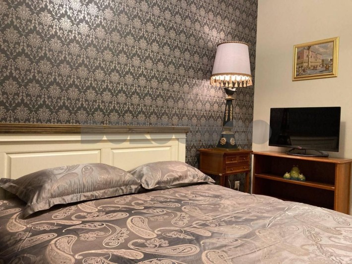 Оренда 3к квартири Центр, Шота Руставеллі, метро Палац Спорту - фото 1