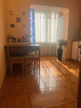 Русанівка, метро Лівобережна = 1300 м, Ентузіастів 31. - фото 1