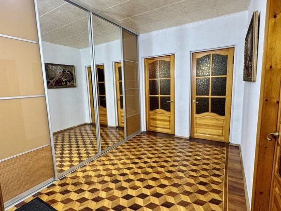 Аренда. Трехкомнатная квартира . Салтовка 601 м.р