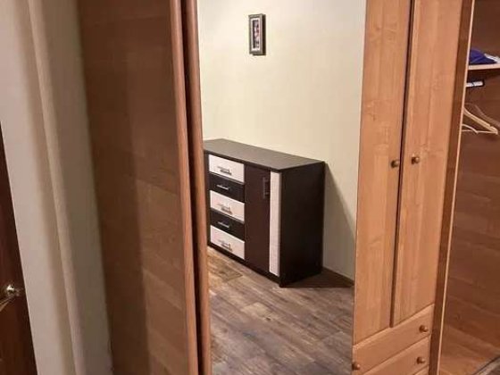 Сдам 1 кв ТРК Украина 6000 гр.
