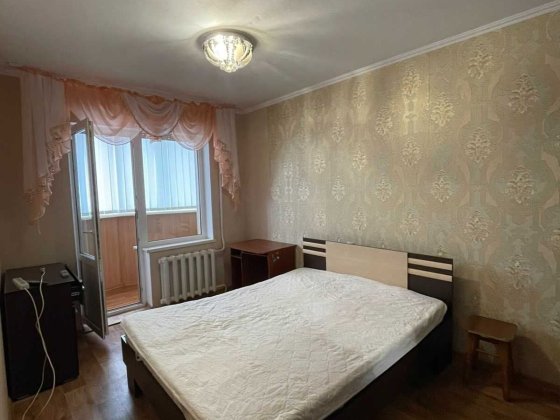 Довгострокова оренда квартири (3 кімнати в 4 кімнатній квартирі) на тривалий термін на вигідних умов Одеса