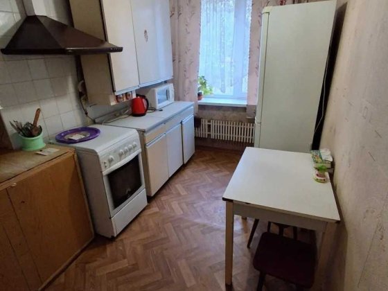 Сдам 3 ком квартиру.  Центр, на Колодезной, р-н Парка Петровского.