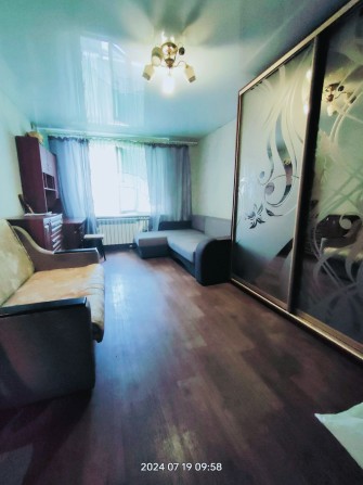 Сдам большую гостинку метро Малышева,3200+ свет - фото 1