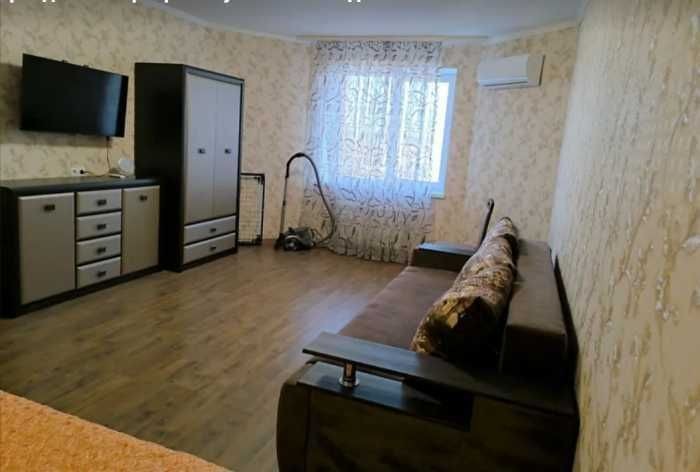 Сдаю 1 комнатную квартиру в Центре ул. 6 - Слободская - фото 1