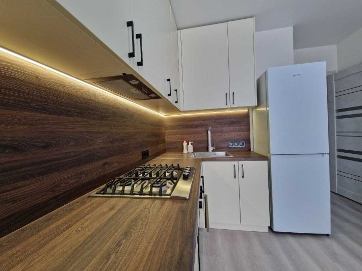 Сдам  2 комнатную квартиру новострой хороший ремонт - фото 1