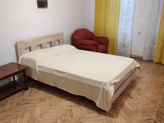 Оренда 1 кімнатної квартири вул Хмельницького центр Львов