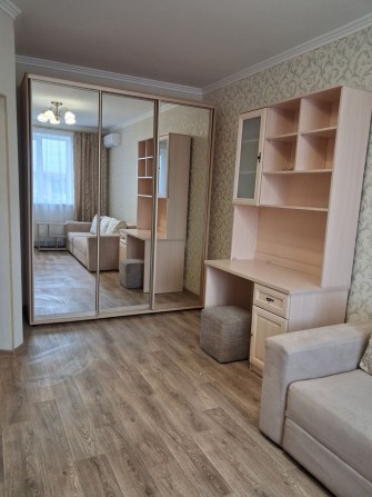 Сдам 1 кв новостр.  метро Защитн. Украины Спортивная 9000 гр.я. - фото 1