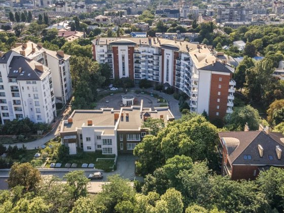 ул. УЦспенская, 2!парк Шевченко!средний этаж, газовая птита, убежище! Одеса