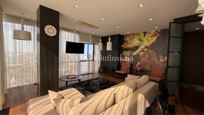 «16 Жемчужина» Асташкина, ЦЕНТР‼️3-ком 140м2 + 2 паркоместа‼️Асташкина - фото 1